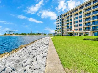 105 Port Royal Way Pensacola, FL 32502