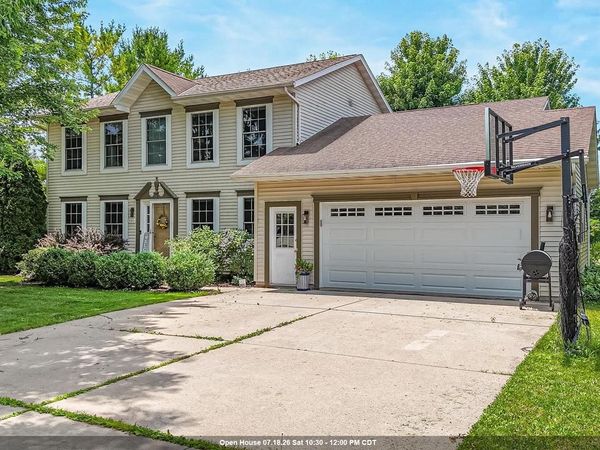 590 BROOKFIELD BOULEVARD, Fond Du Lac, WI 54935