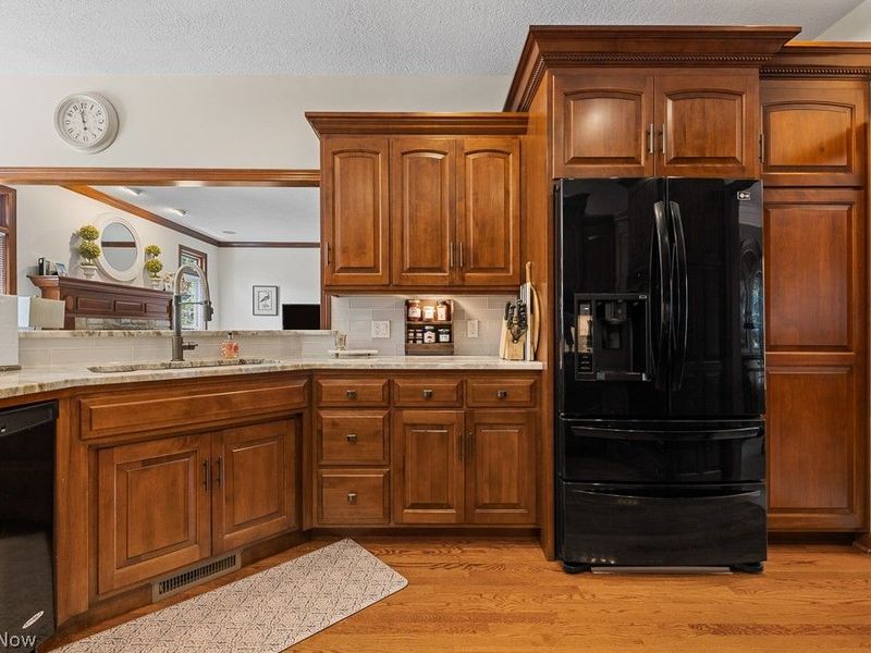 8574 Ashmede Court Circle NW, Massillon, OH 44646 Photo 11
