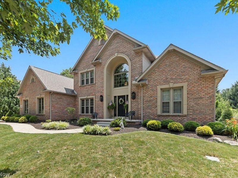 8574 Ashmede Court Circle NW, Massillon, OH 44646 Photo 2