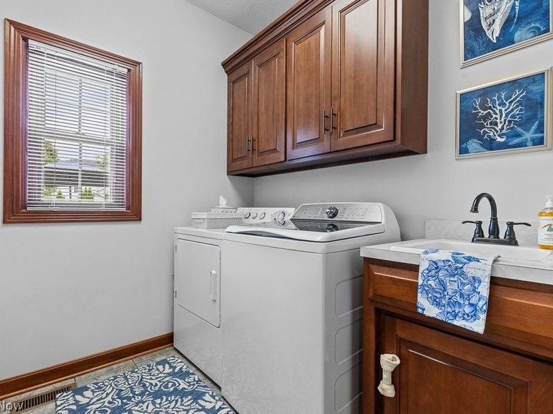 8574 Ashmede Court Circle NW, Massillon, OH 44646 Photo 22