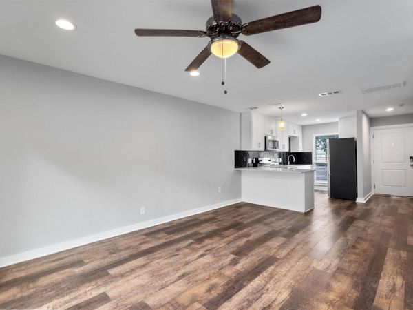3810 Southway DR, Unit 103, Austin, TX 78704