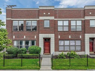 22 Pallister Street, Detroit, Mi 48202