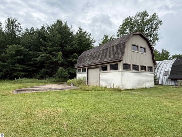 4395 Alabaster Road, Turner, MI 48765