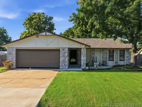 17509 E 78th Street N, Owasso, OK 74055