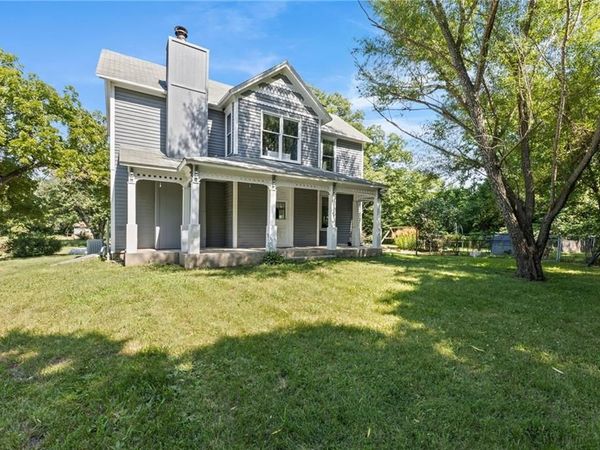 1623 Indiana Road, Williamsburg, KS 66095