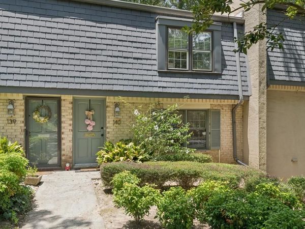140 Amherst Place NW, Atlanta, GA 30327