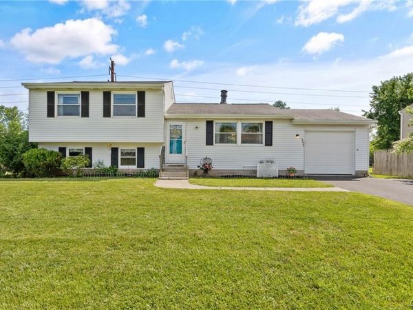 8092 Pickett Lane , Cicero, NY 13039