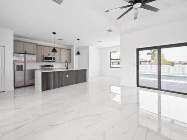 2511 NW 7th Street N, Cape Coral, FL 33993