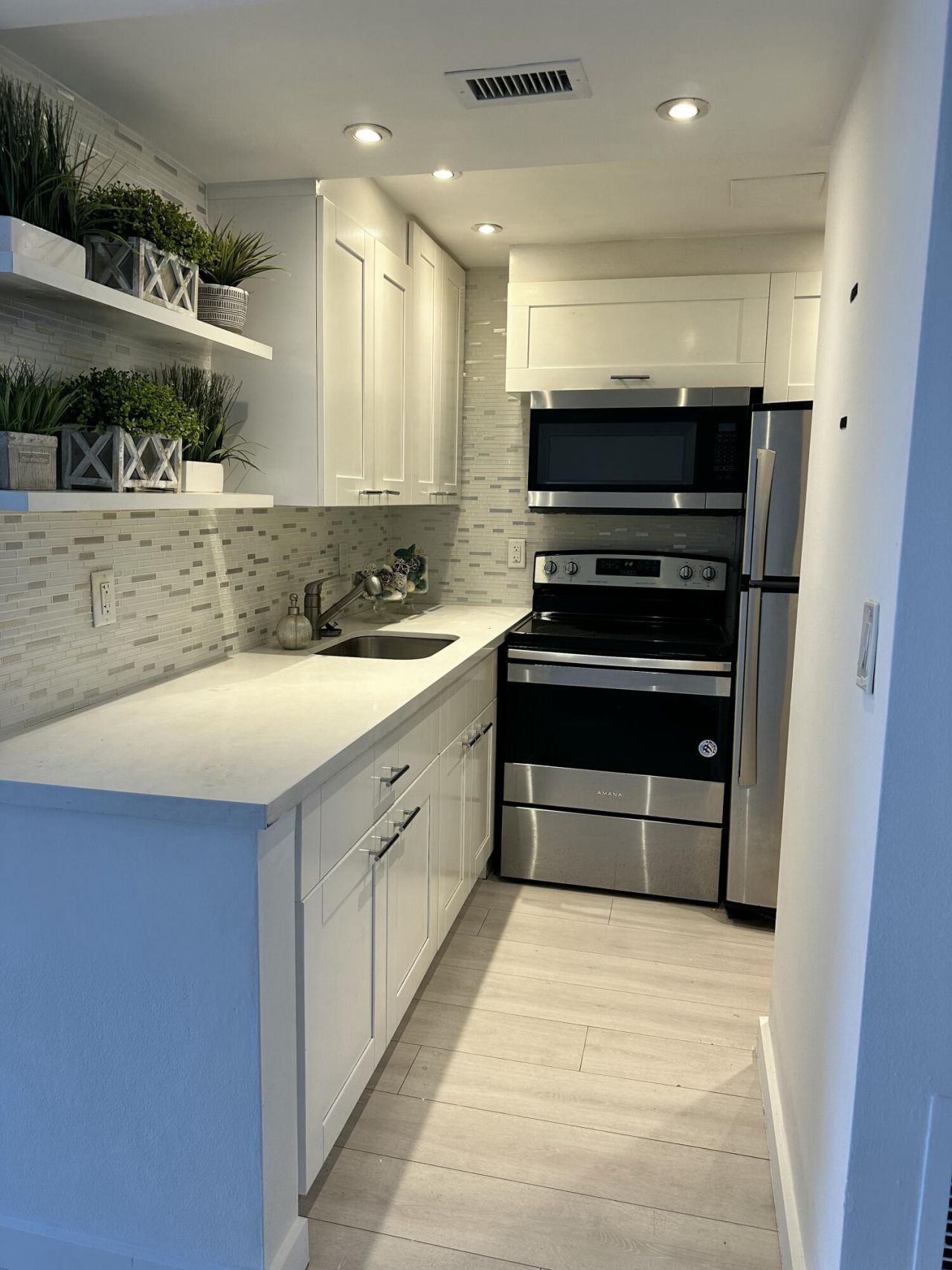800 West Avenue, Unit 637, Miami Beach, FL 33139 Photo