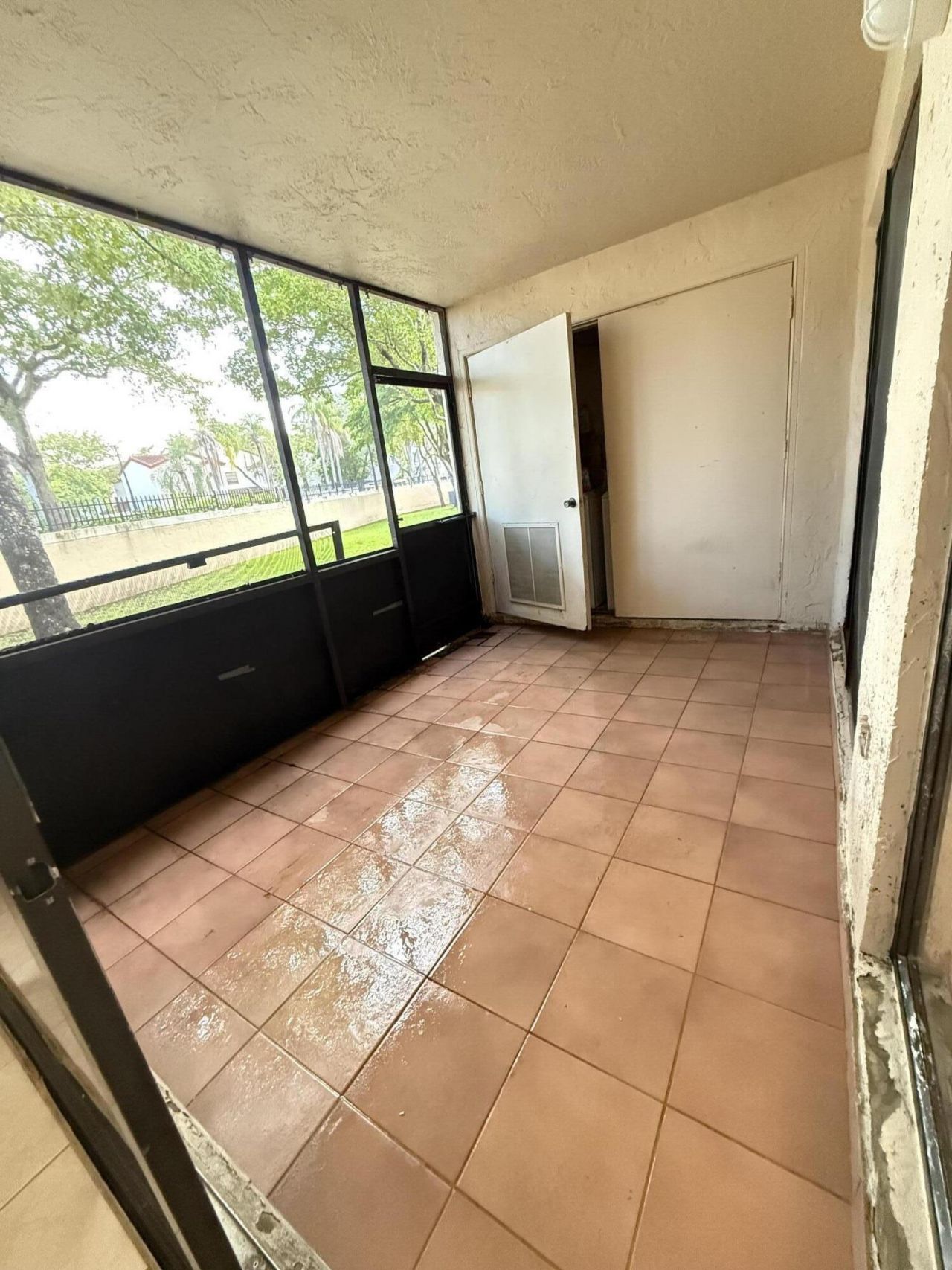 20015 NE 3rd Court, Unit 5, Miami, FL 33161 Photo