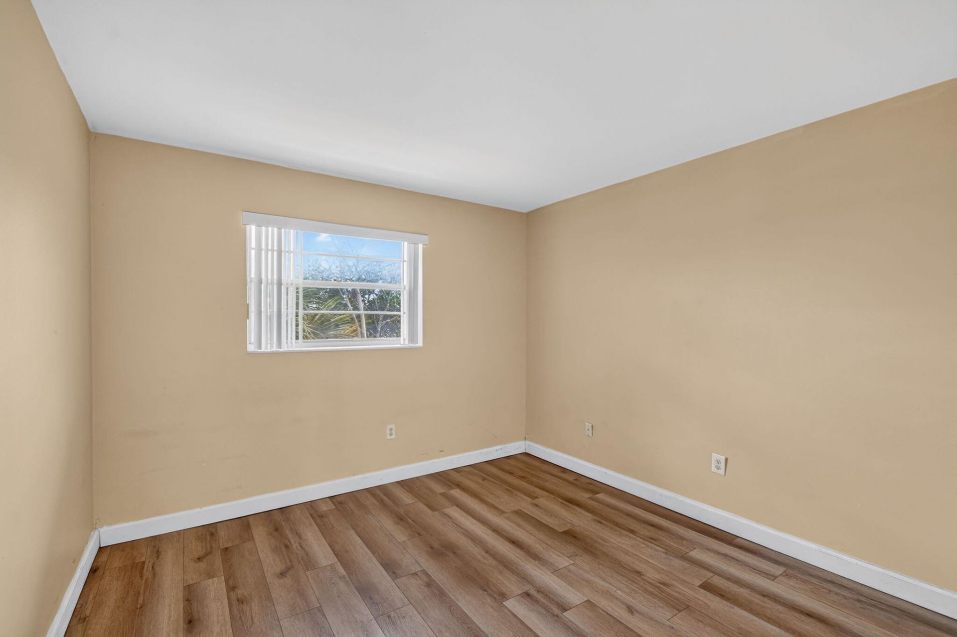 1505 Crescent Circle, Unit B24, Lake Park, FL 33403 Photo