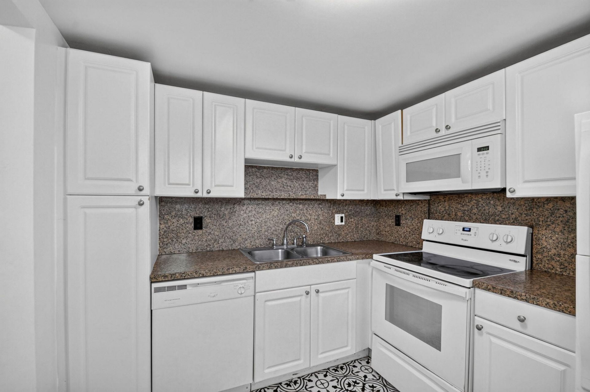 1505 Crescent Circle, Unit B24, Lake Park, FL 33403 Photo