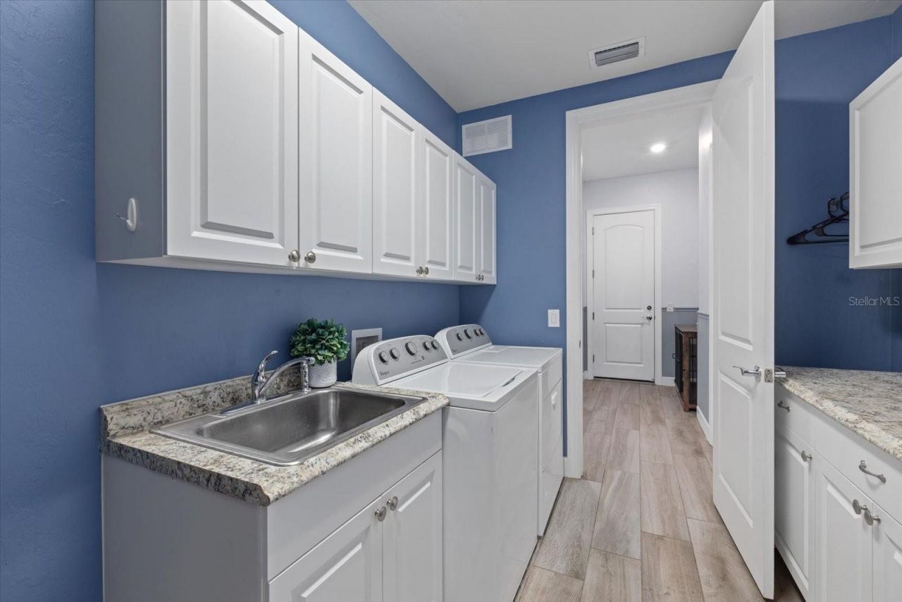 12105 Seabrook Avenue, Bradenton, FL 34211 Photo