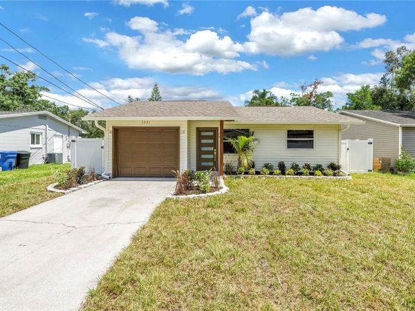 1221 36TH TERRACE N, ST PETERSBURG, FL 33704