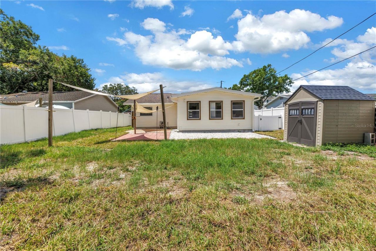 1221 36th Terrace N, Saint Petersburg, FL 33704 Photo