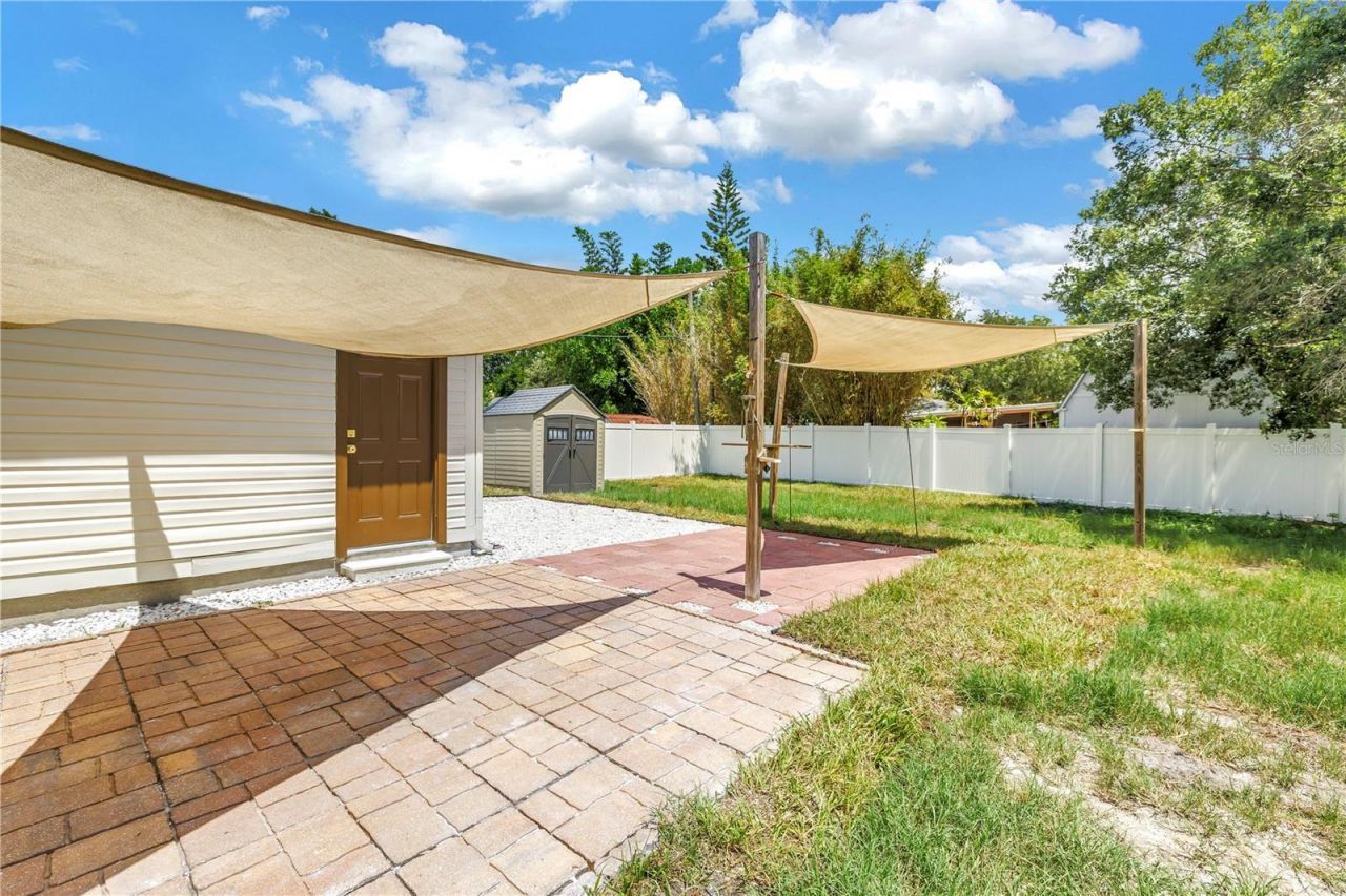 1221 36th Terrace N, Saint Petersburg, FL 33704 Photo