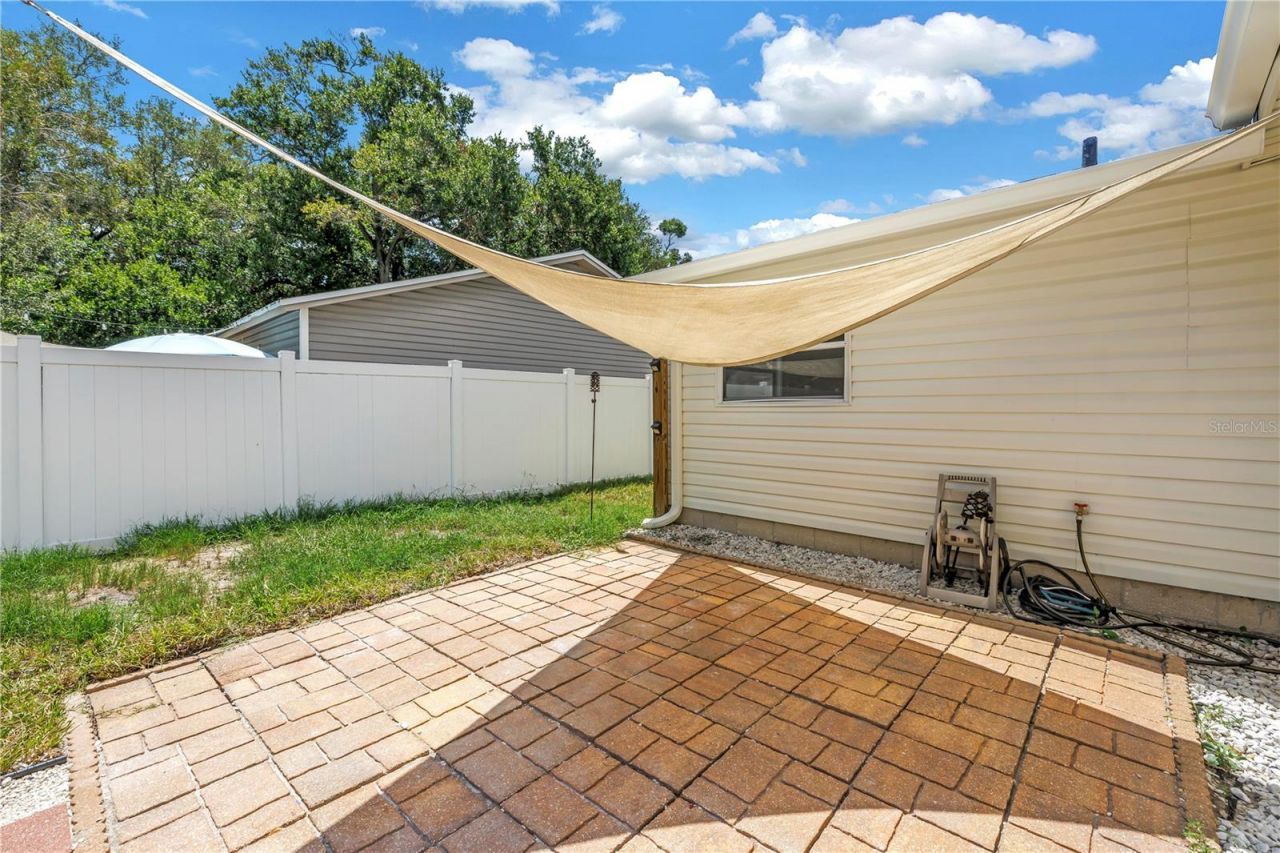 1221 36th Terrace N, Saint Petersburg, FL 33704 Photo