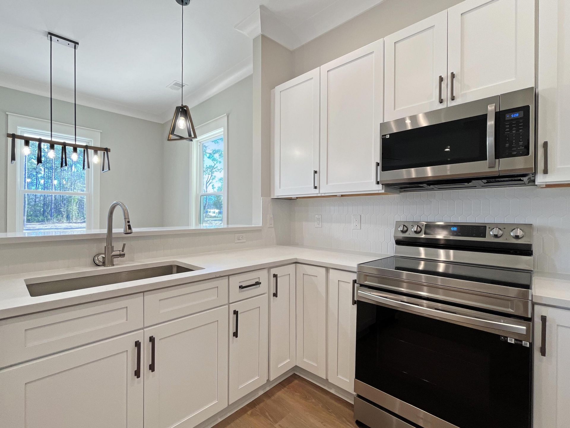 1096 Refuge Way Photo 5