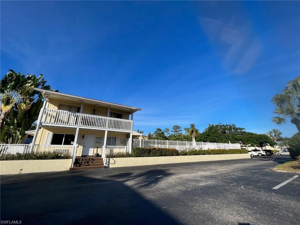 4603 Bayshore Dr, Unit F8, Naples, FL 34112 Photo