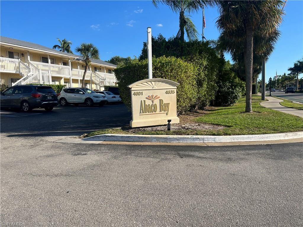 4603 Bayshore Dr, Unit F8, Naples, FL 34112 Photo