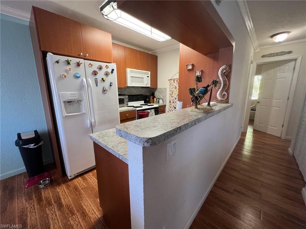 4603 Bayshore Dr, Unit F8, Naples, FL 34112 Photo