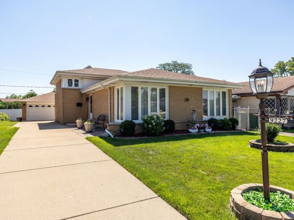 9227 Merrill Avenue , Morton Grove, IL 60053
