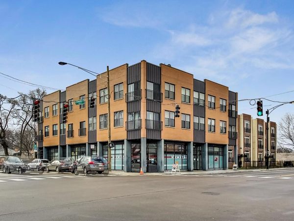 2807 W Howard Street , Chicago, IL 60645