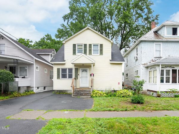 17 Frank Street, Schenectady, NY 12304
