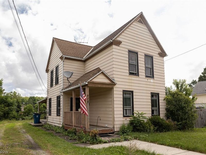 974 Chestnut Street, Grafton, OH 44044 Photo 1