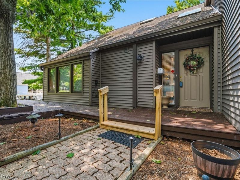 3510 Moonlight Bay Drive NW, Canton, OH 44708 Photo 9