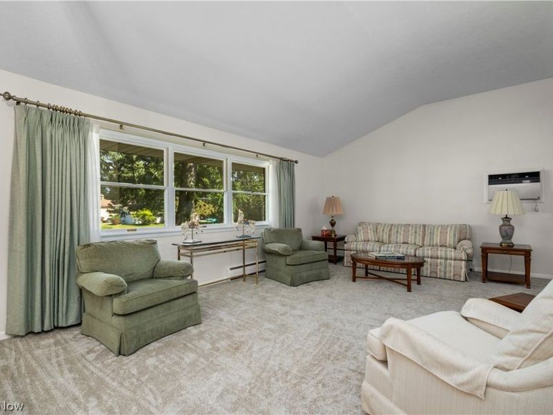 5364 Hampton Drive, North Olmsted, OH 44070 Photo 11