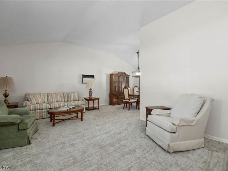 5364 Hampton Drive, North Olmsted, OH 44070 Photo 12