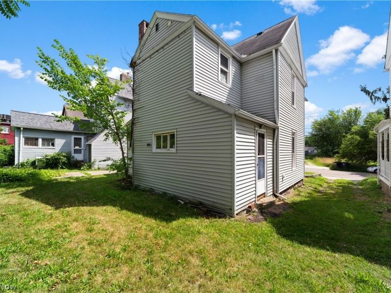 203 Crosby, Akron, OH 44303 Photo 6