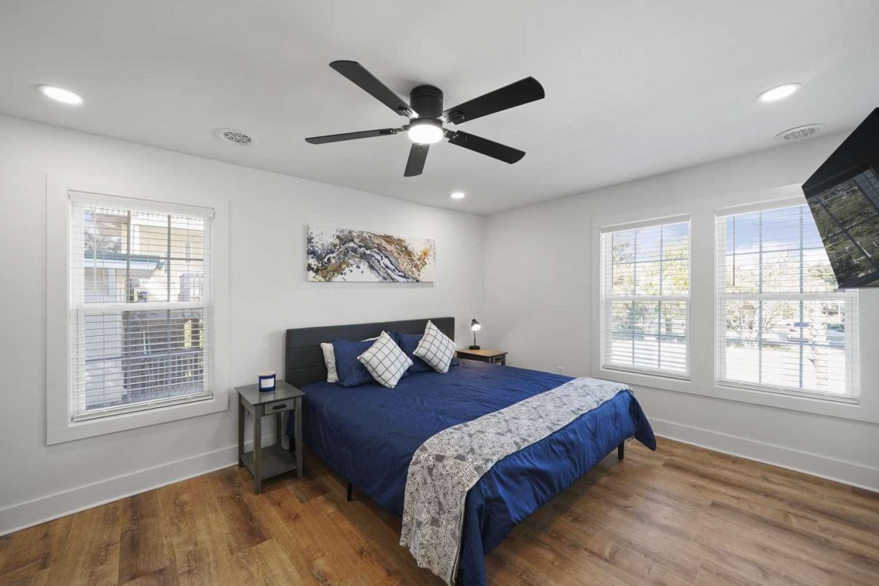 4606 Surf St. Photo 17