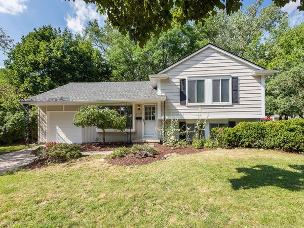 2897 Ticknor Court, Ann Arbor, MI 48104