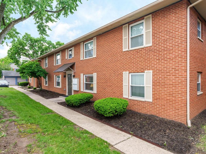 295 Thurman Avenue, Columbus, OH 43206 Photo 2
