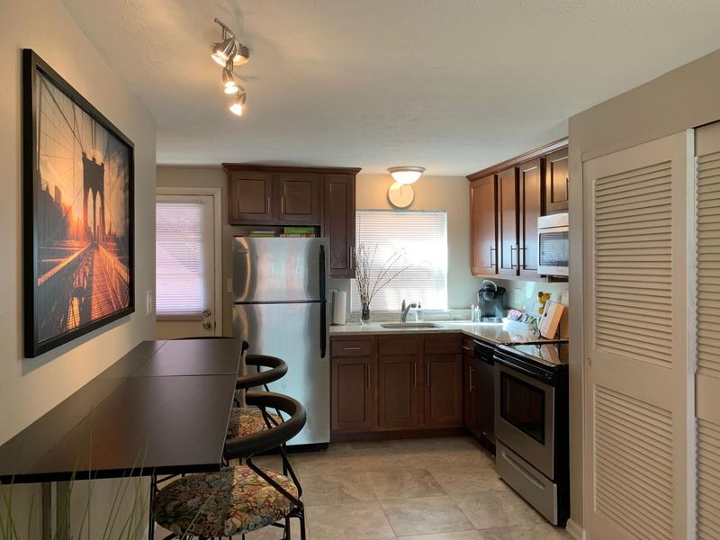 295 Thurman Avenue, Columbus, OH 43206 Photo 7