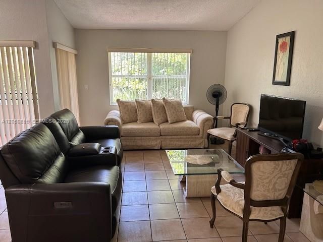 11201 NW 7th St , Unit 204, Sweetwater, FL 33172 Photo