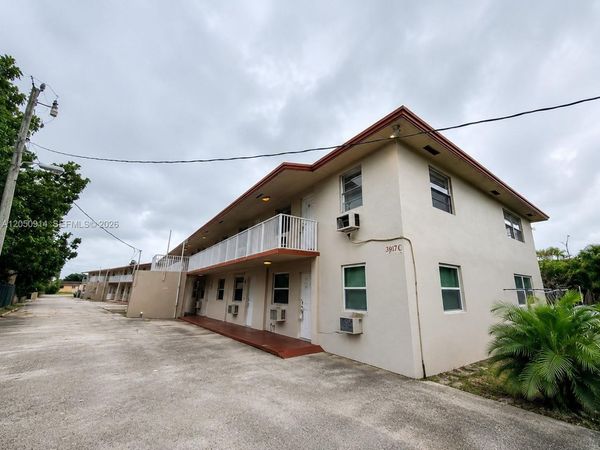 2917 Plunkett St, Unit 17C, Hollywood, FL 33020