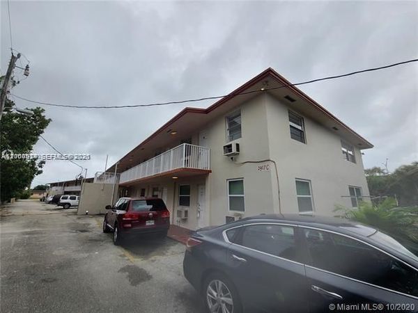 Unit 17C, Hollywood, FL 33020