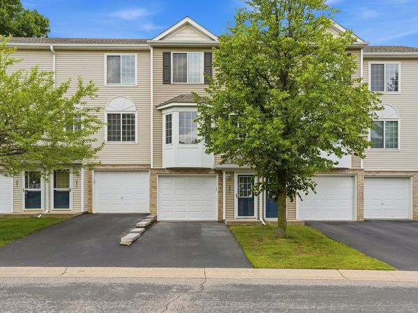 2875 Arboretum Village Trail , Chanhassen, MN 55331