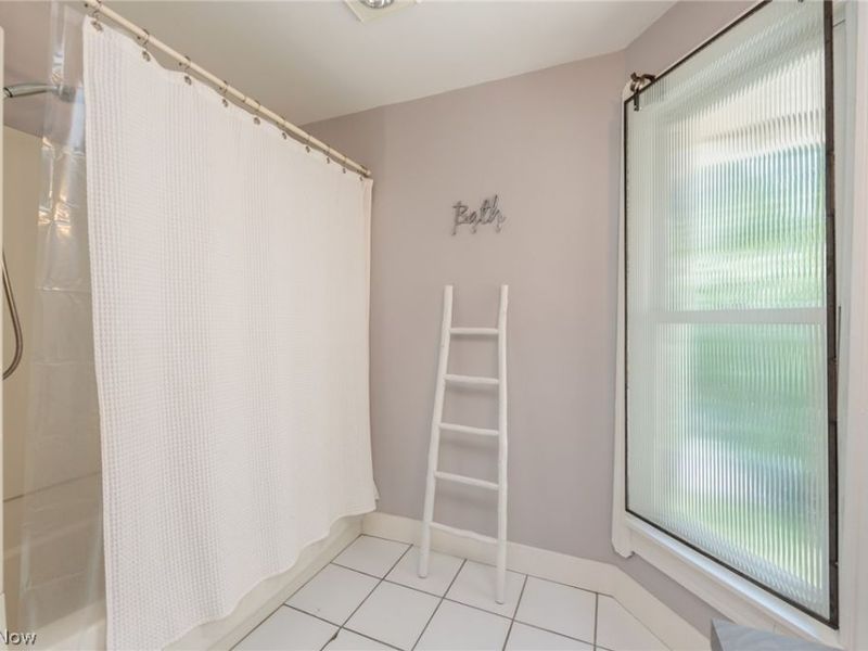 4004 John Avenue, Cleveland, OH 44113 Photo 24