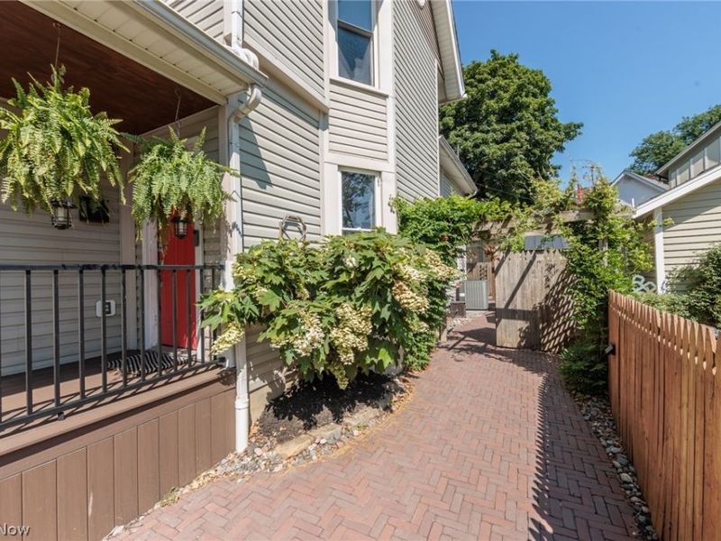 4004 John Avenue, Cleveland, OH 44113 Photo 32