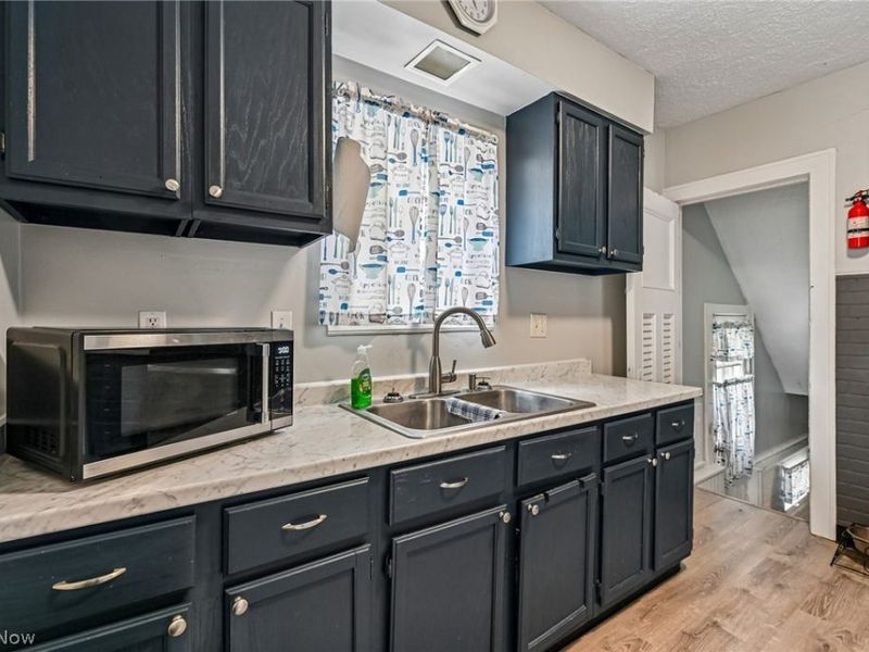 3484 W 120th Street, Cleveland, OH 44111 Photo 9