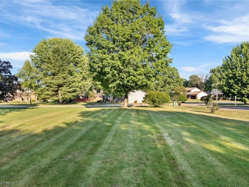 7961 Fayette Avenue NW, Massillon, OH 44646 Photo 2