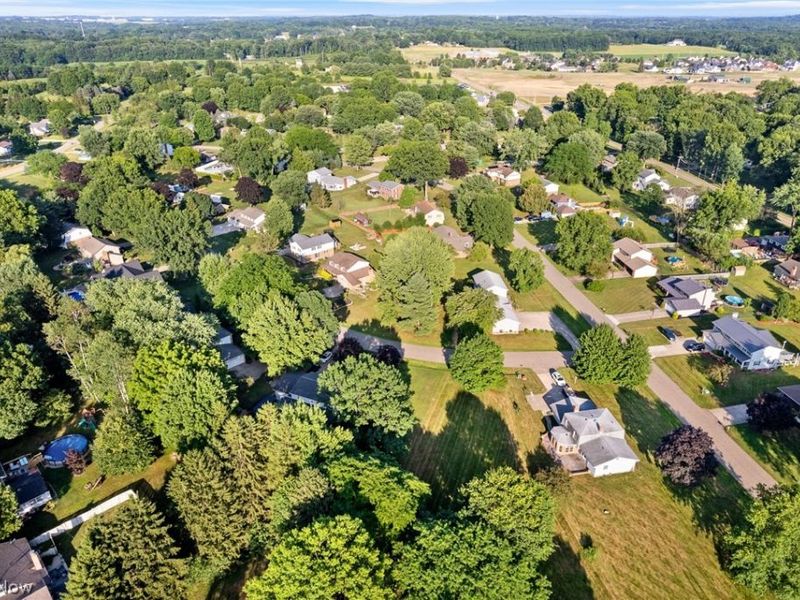 7961 Fayette Avenue NW, Massillon, OH 44646 Photo 6