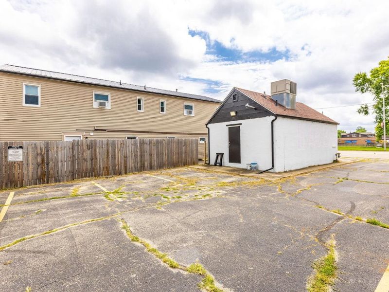 3305 Main Street, Moraine, OH 45439 Photo 2