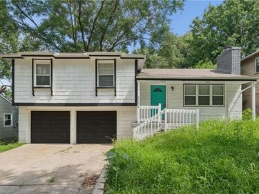 1216 NW 66th Terrace, Kansas City, MO 64118