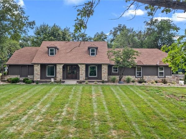 16578 Lamar Avenue, Stilwell, KS 66085